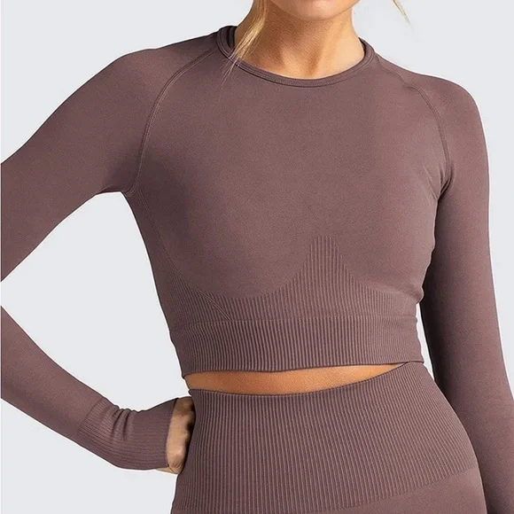 Hotexy Two Piece Workout Set - Picture 2 of 14